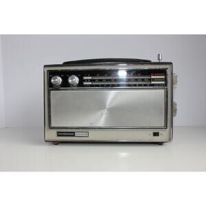 Vintage SounDesign Model No. 2297 AM / FM Radio AC-DC AFC Leather Bound - VGC